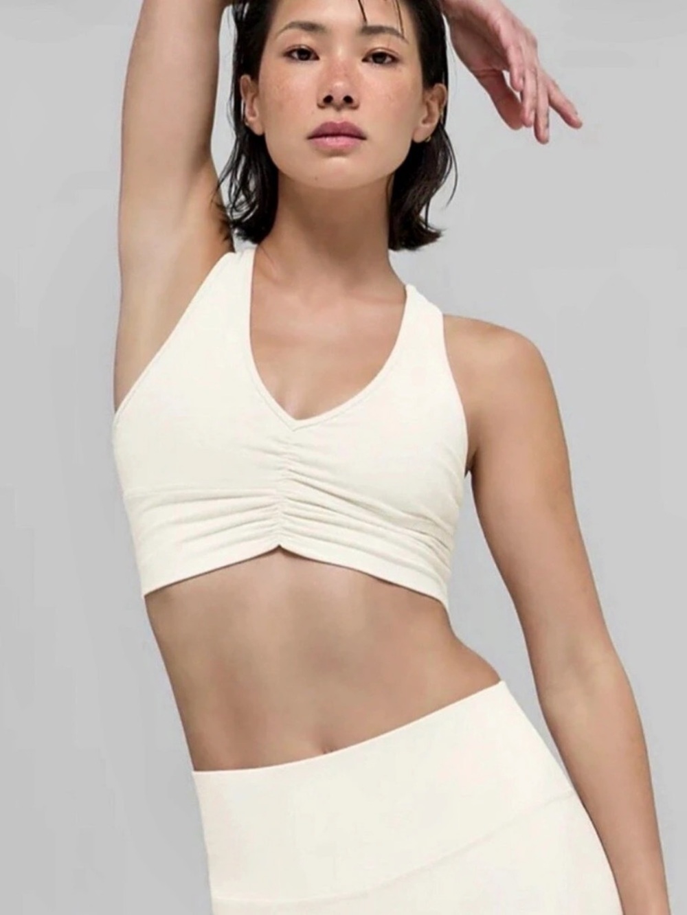 ALO Wild Thing Ruched Athletic Crop Top in Ivory Sz M